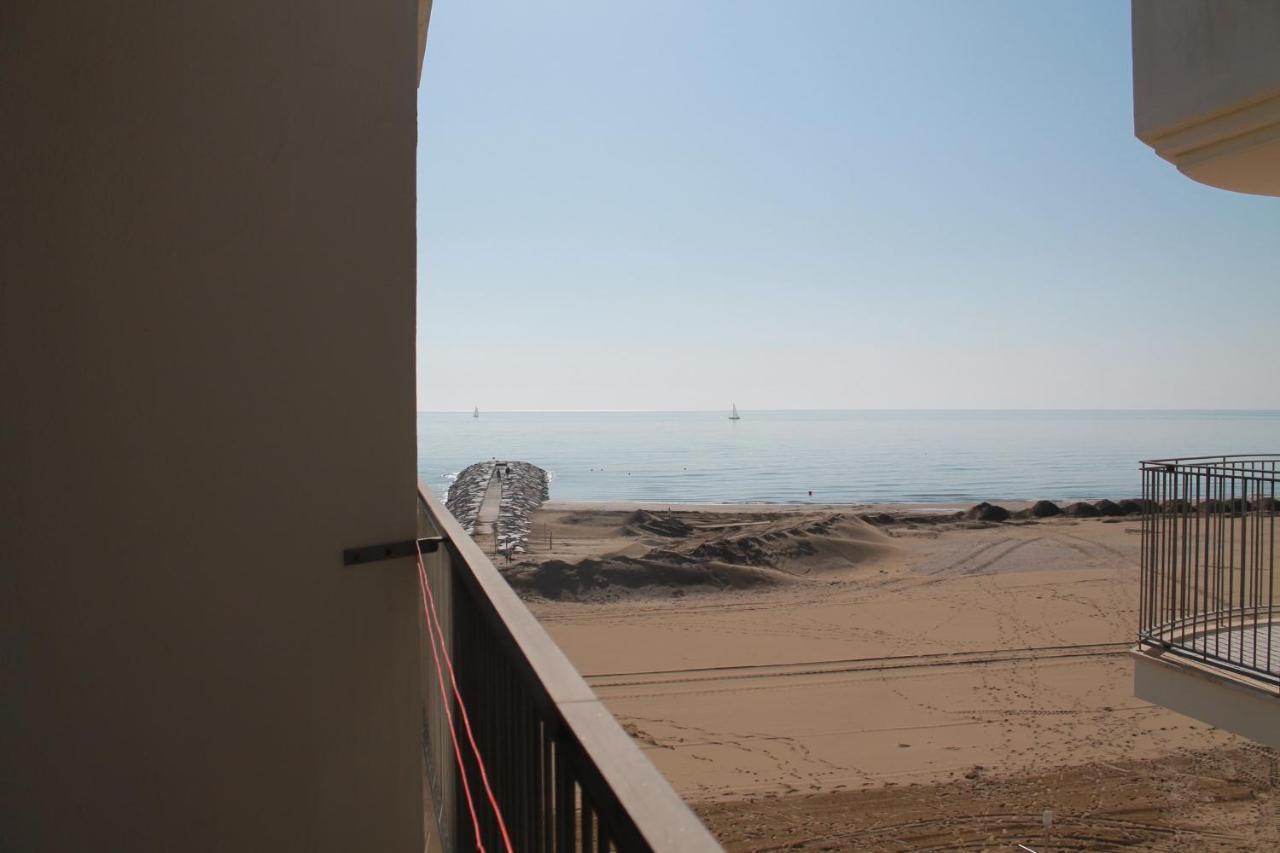 Hotel Vienna Caorle Exterior foto