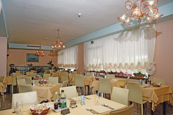 Hotel Vienna Caorle Exterior foto